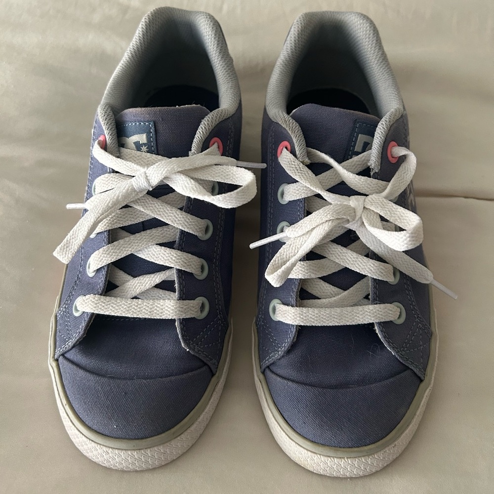 DC Sneakers